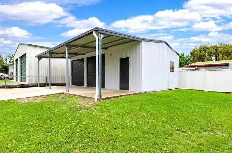 Holiday home Bogimbah Cottage Tin Can Bay