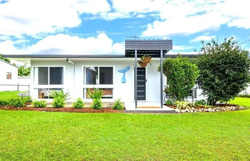 Bogimbah Cottage Tin Can Bay