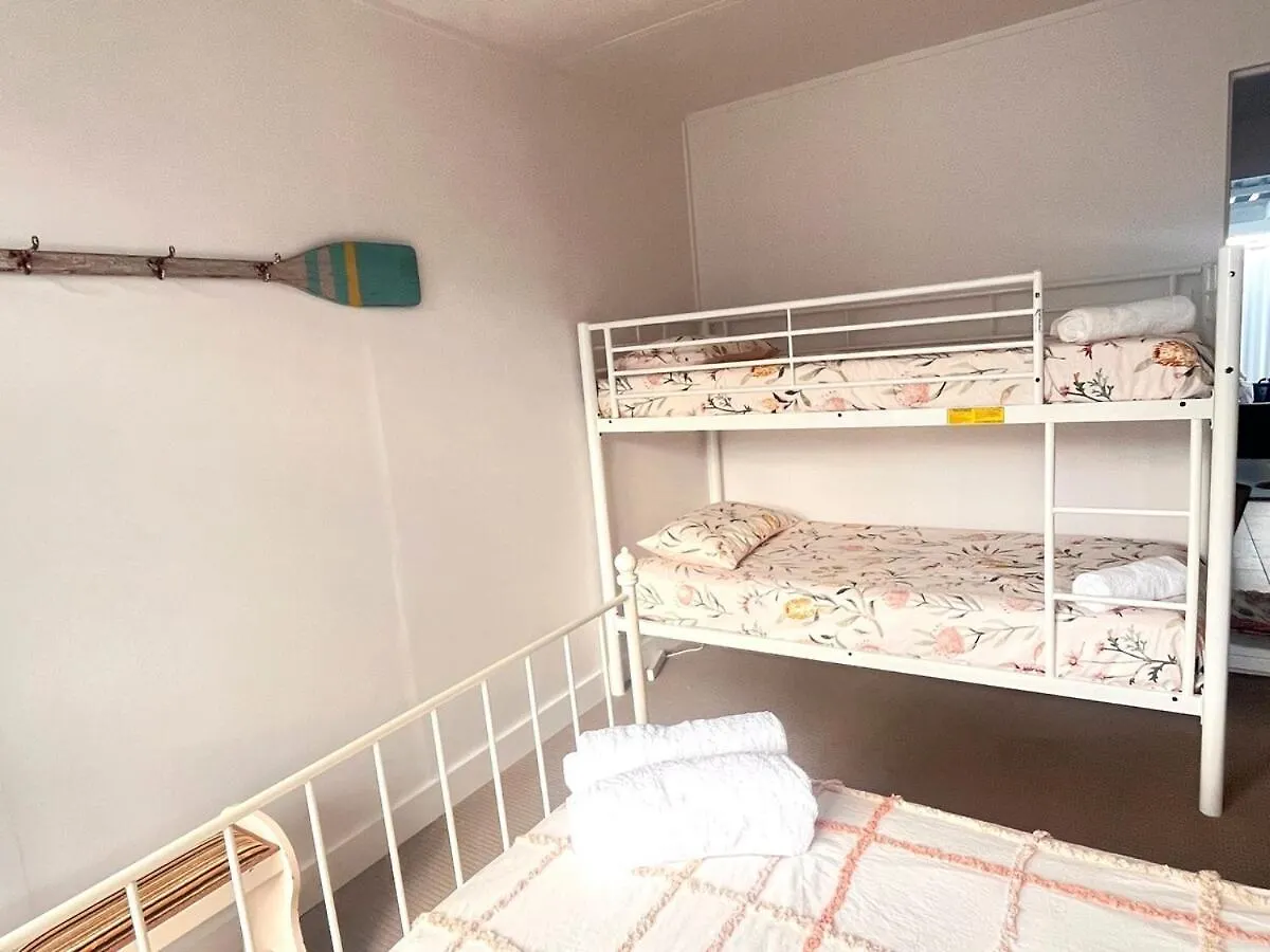 Holiday home Bogimbah Cottage Tin Can Bay