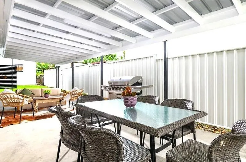 Bogimbah Cottage Tin Can Bay